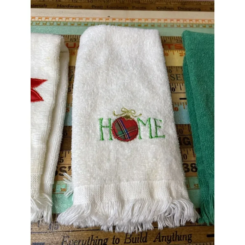 3 VINTAGE Christmas Hand Tea Towels Poinsettia Tree, Ornament Home